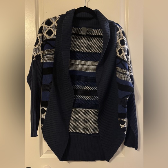 Quinn Sweaters - NWOT Quinn cardigan